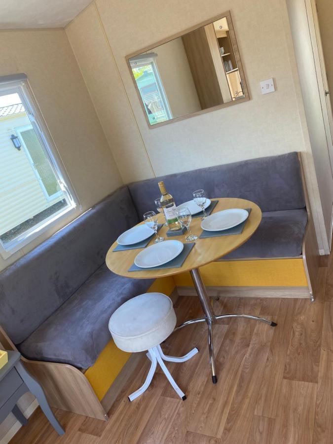 Grange 37 Regent Bay Holiday Park มอร์คัมบ์ ภายนอก รูปภาพ